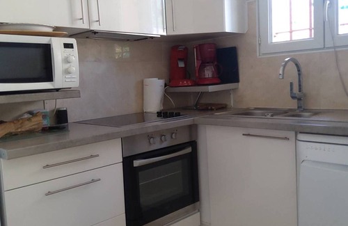 Amelie-les-Bains-Palalda Apartment | Sunny 1-BR Apartment with Terrace, Parking & WiFi, Near Thermal Baths