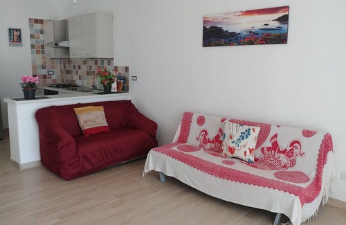 Budoni House | Sunny House, vacation home with garden near the beach in Budoni!