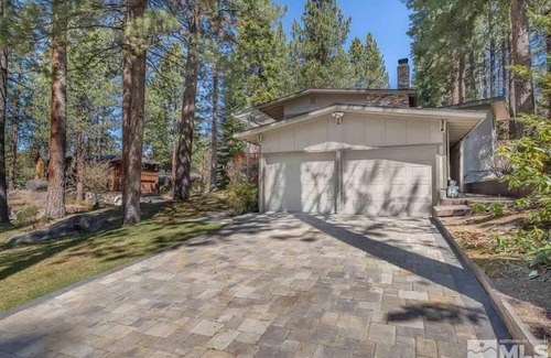 Skyland House | Sunny Lakeview Retreat - Private Beach Access