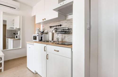 Krizna luka Apartment | Sunny New Hideaway Near the Beach on the Island of Hvar