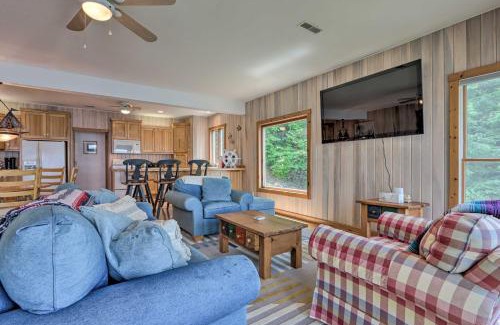 Sunrise Beach House | Sunny Providence Cottage Retreat with Dock, Kayaks