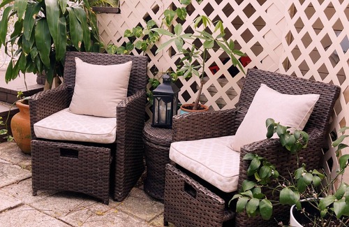 Southside House | Sunny Retreat: 2BR Cozy Cottage 5 min to Palm Beach!n