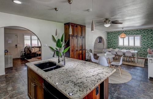 Cox Heights House | Sunny Retreat! Heated Pool at no charge - Large Backyard - Outdoor TV & Games