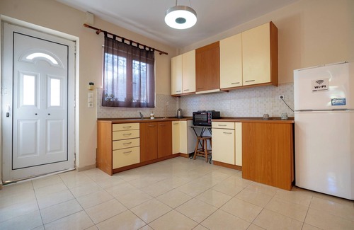 Spata-Artemida House | Sunny Retreat in Artemida by ΜΡS
