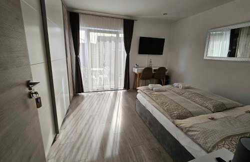 Duerrwangen House | Sunny room 1