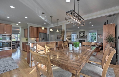Seattle House | Sunny Seattle Home w/Deck ~ 6 Mi to Downtown