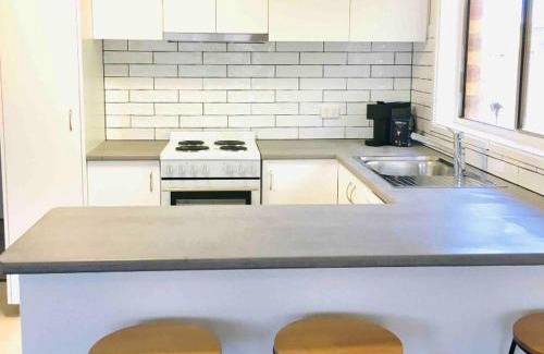 Echuca Hotel | Sunny Shackell - Echuca Moama Holiday Accommodation