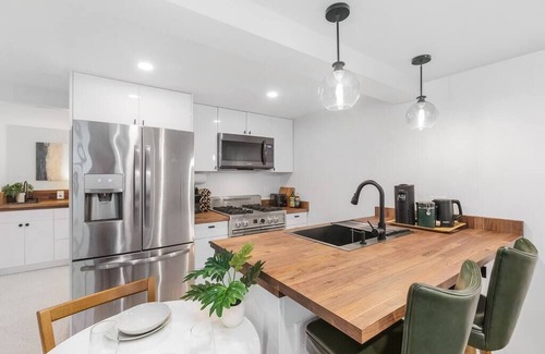 Green Lake Apartment | Sunny side Studio on Green Lake