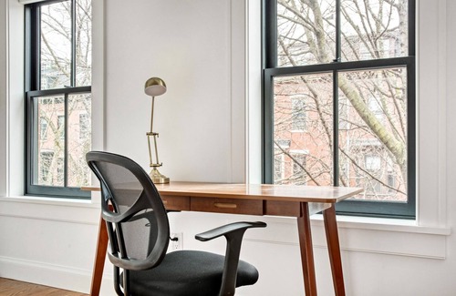Columbus Apartment | Sunny South End 1BR w/in-unit W/D, steps to restaurants, by Blueground