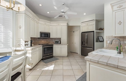 Port Charlotte House | Sunny South-Facing Salt & Heated Pool Spa on FISHING Lake FallWinter 25-26 Avail
