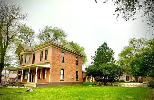 Raton House | Sunny Southwest Casita