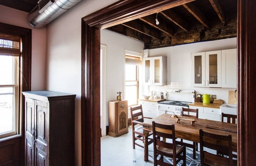 Hudson Apartment | Sunny, Spacious & Central: Bowler