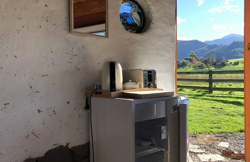 Motueka Valley Apartment | Sunny Strawbale Studio