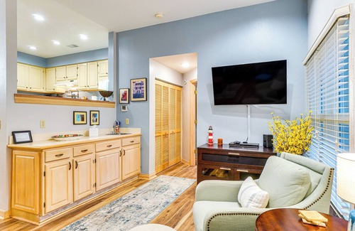 La Cita Condo | Sunny Titusville Retreat Near Space Coast!