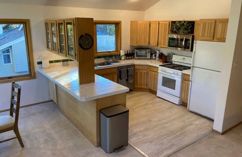 Vail House | Sunny Vail Mountainside Getaway Amazing Location
