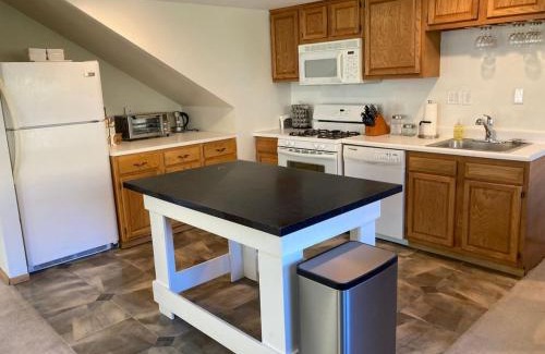 Vail House | Sunny Vail Mountainside Getaway Amazing Location