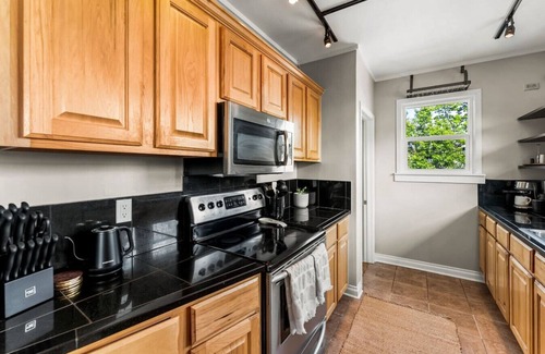 Edgewater House | Sunny West Denver Escape | Stylish 2BR Retreat