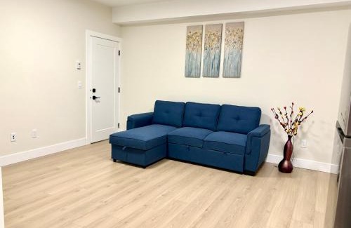White Rock House | Sunny White Rock 2BR, Steps to Sand, Brand New Stay