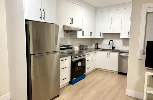White Rock House | Sunny White Rock 2BR, Steps to Sand, Brand New Stay