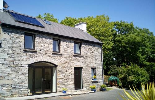 Ennistimon House | SunnySide-Cottage