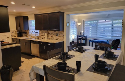 Lauderhill House | SunnySide Getaway <15mins from beach/Dtown/airport