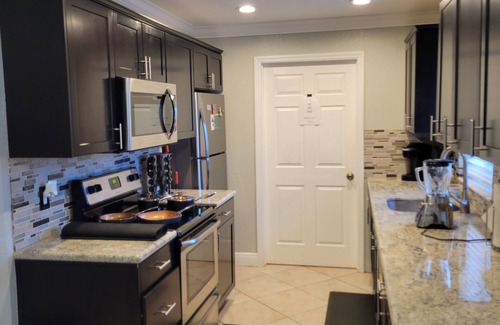 Lauderhill House | SunnySide Getaway <15mins from beach/Dtown/airport