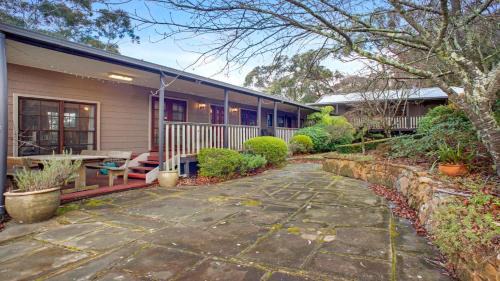 Wentworth Falls House | Sunnyside Hous At The End Of A Quiet Cul De Sac