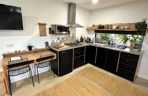 Port Macquarie Apartment | Sunnyside Studio - Pet Friendly Luxury Escape
