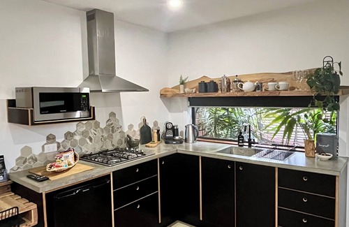 Port Macquarie Apartment | Sunnyside Studio - Pet Friendly Luxury Escape