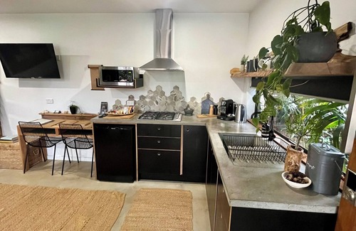 Port Macquarie Apartment | Sunnyside Studio - Pet Friendly Luxury Escape