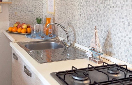 La Strea House | Sunrise Apartment in Villa With Private Parking and Air Conditioning