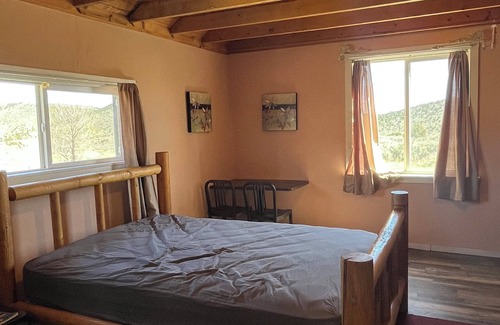 Tridell Cabin | Sunrise Cabin in Lapoint