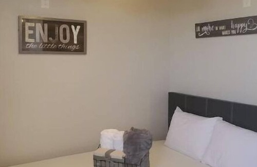 Canyon Cabin | Sunrise Cabin @ The Silos RV Park