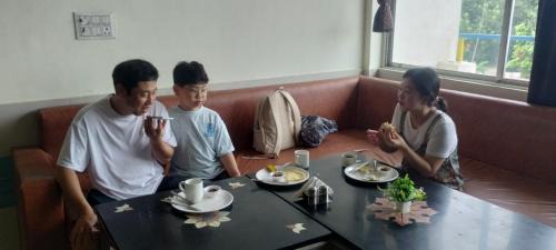 Agra House | Sunrise Homestay Agra Near Taj Mahal