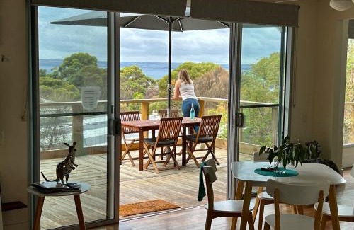 American River Apartment | Sunrise on Falie Seaview Eco Accommodation