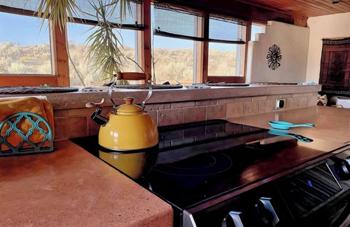 El Prado House | Sunrise Sanctuary: Tranquil El Prado Retreat, Mountain Views, 11 mi from Taos