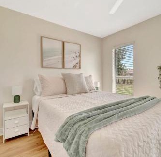 Harbour Heights House | Sunrise Suite Central to I75 airport & downtown