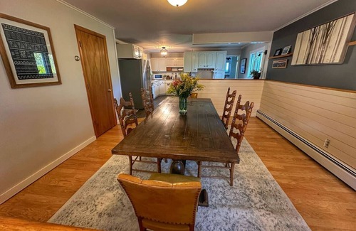 Manchester Center House | Sunrise Surprise spacious, great for entertaining