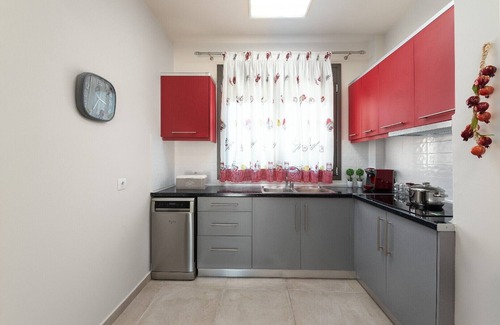 Kallithea Villa | Suns Reach Villa by Renthub