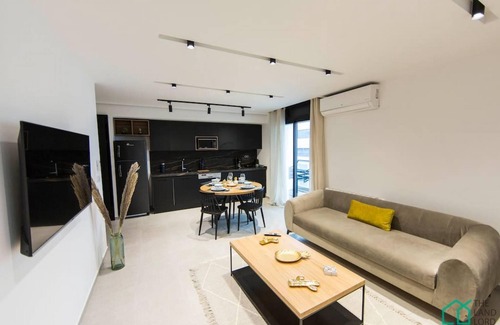 Les Berges du Lac Apartment | SUNSET 203: Luxury apt with Gym in Lac1