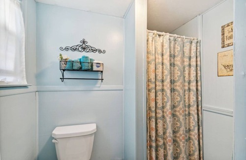 Hudson Hotel | Sunset Acres Motel - Room 2
