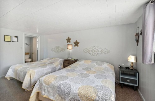 Hudson Hotel | Sunset Acres Motel - Room 1