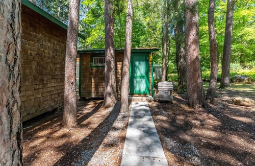 Killaloe Cabin | Sunset Bay Cottage on Round Lake