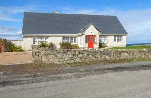 Ballina Cottage | SUNSET BEACH COTTAGE, family friendly in Enniscrone, County Sligo