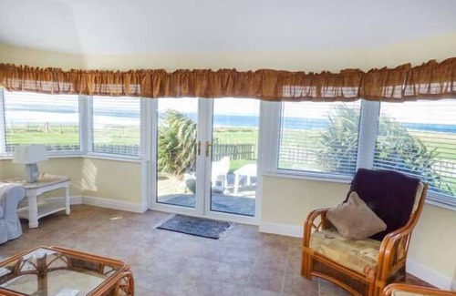 Ballina Cottage | SUNSET BEACH COTTAGE, family friendly in Enniscrone, County Sligo