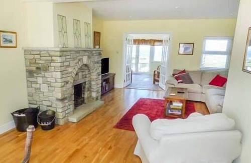 Ballina Cottage | SUNSET BEACH COTTAGE, family friendly in Enniscrone County Sligo