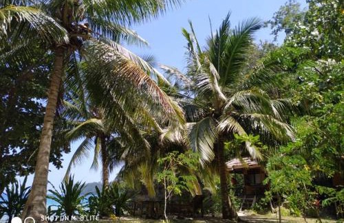 Batudaka Island Hotel | Sunset Beach