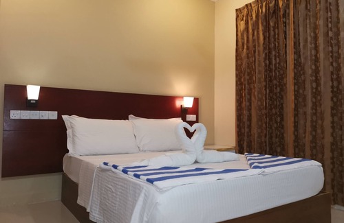 Dhangethi House | Sunset Beach View
