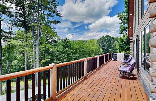 McHenry House | Sunset Bluff