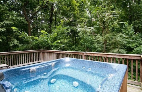 Steeles Tavern Cabin | Sunset Cabin, Hot tub and on site Spa!